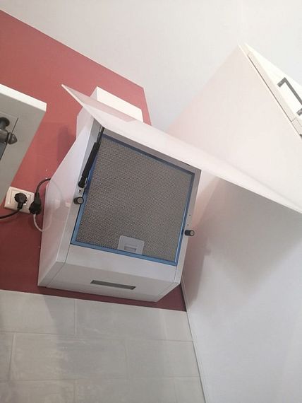 Наклонная вытяжка Korting KHC 69059 RGW