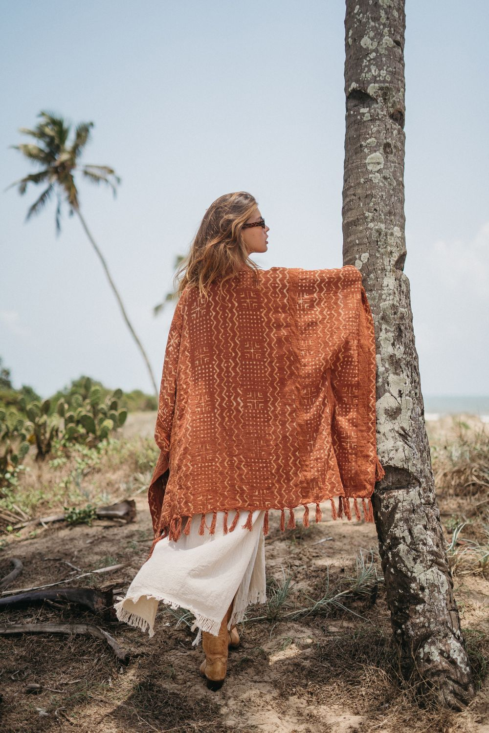 Накидка-пончо Chintamani терракотовая