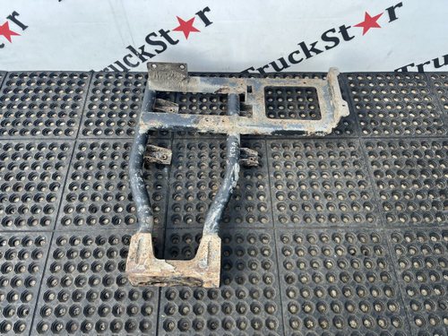 Кронштейн крыла правого 2018г.