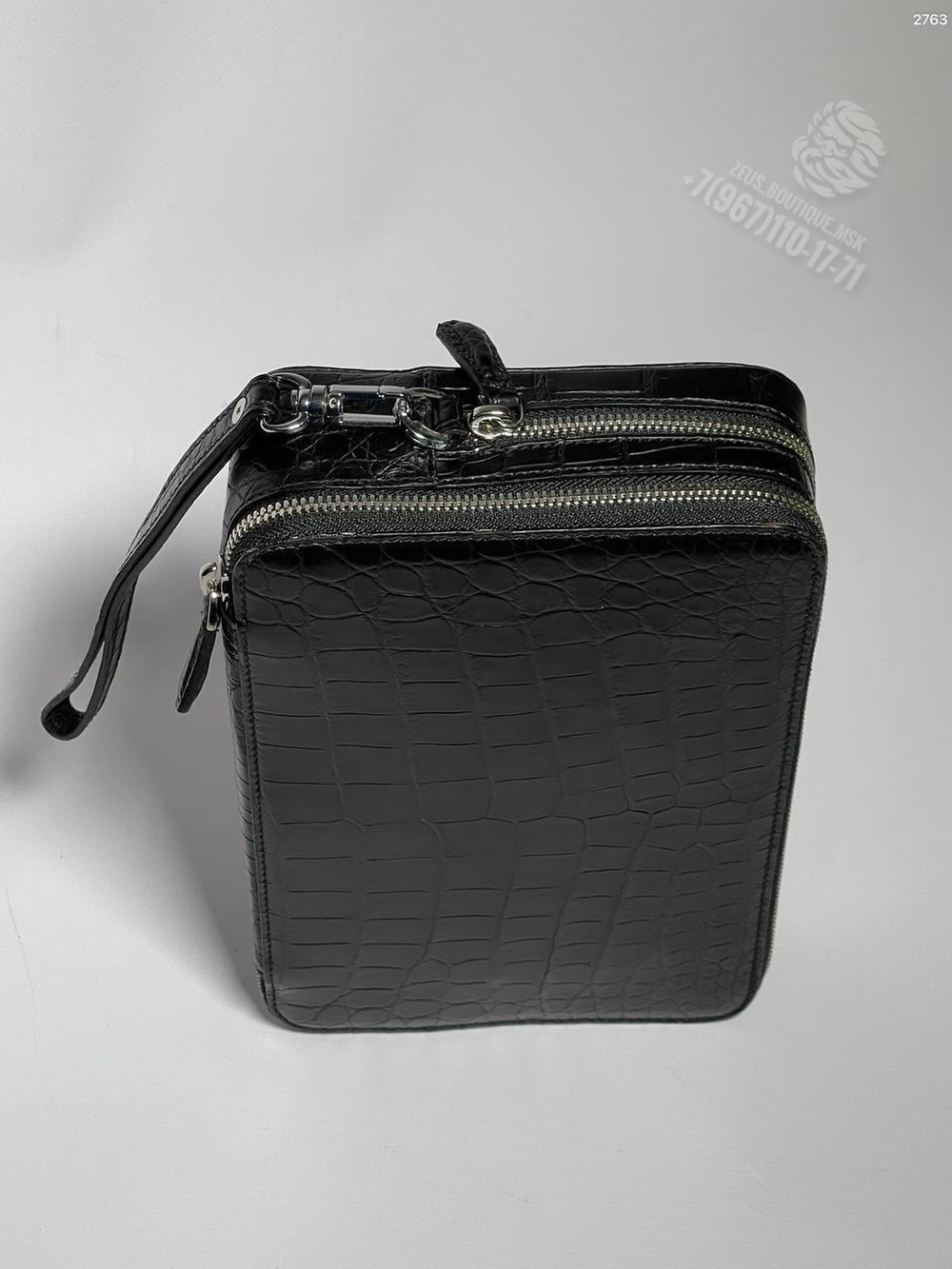 Клатч Prada из кожи крокодила