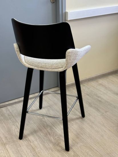 Стул полубарный York