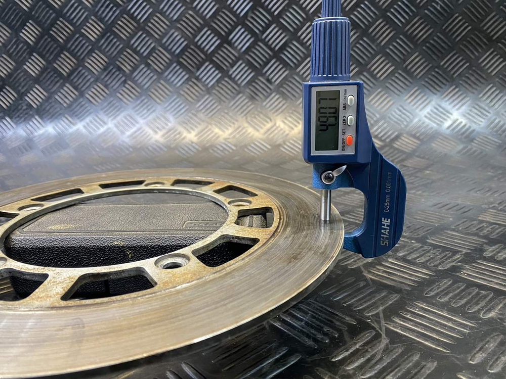 Диск тормозной передний Suzuki Intruder VS750 VR51A