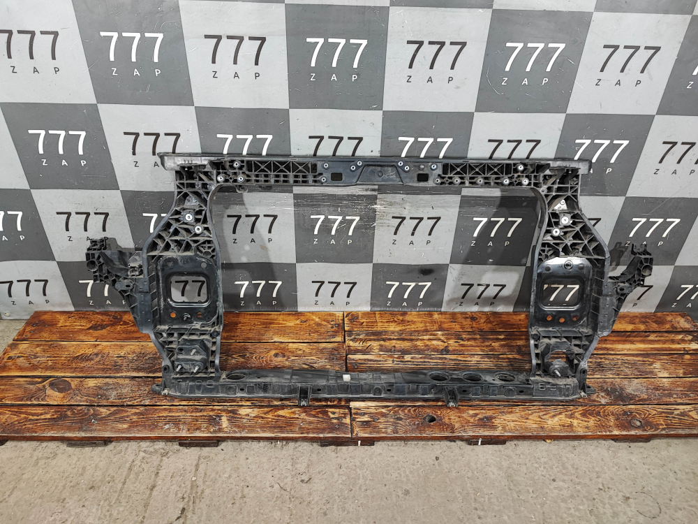 Панель передняя (телевизор) Kia Sportage 5 (NQ5) 21-нв Б/У Оригинал 64101P1000