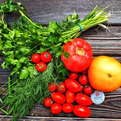 Помидоры ассорти + зелень ПОДАРОК