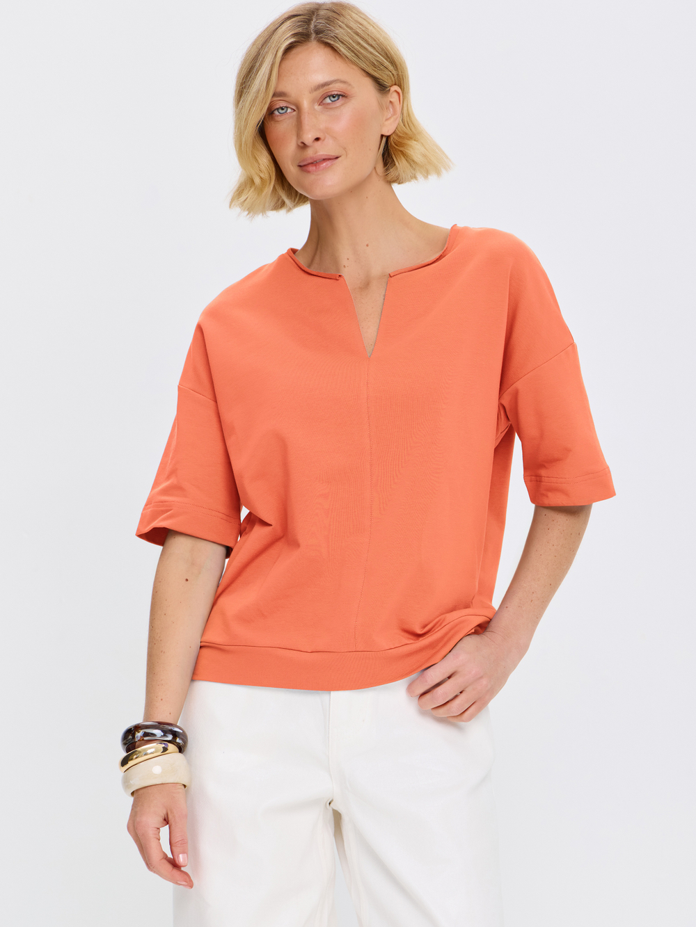 Плотная футболка из футера 2-нитки с V-вырезом HIGH TEMP