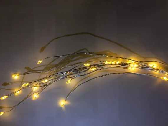 Светодиодная нить Хвост 520 теплых белых ламп, 20 лучей по 2 метра, 24В, серебряный провод, LUCA (84927)