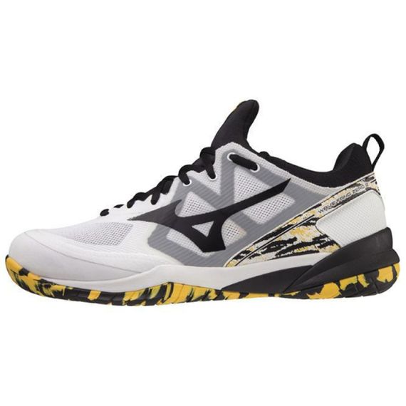 Mizuno Wave Fang Zero