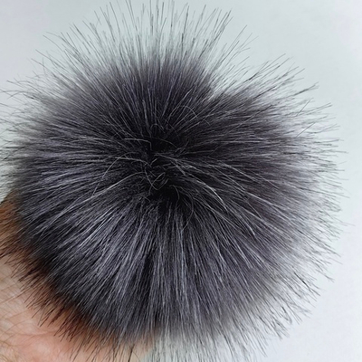 Помпон из искусственного меха "Песец" d=13 см