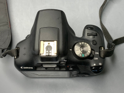 Canon EOS 2000D Body с дефектом