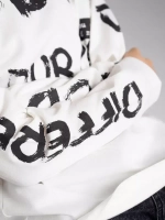 Белый лонгслив оверсайз для мальчика