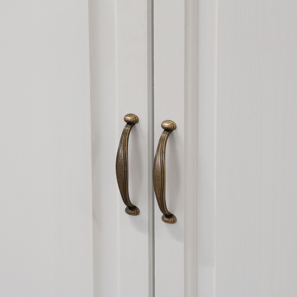 Шкаф для одежды распашной белый Харви трехдверный деревянный с ящиками, со штангой и полками, шкаф для вещей в прихожую и спальню с филенкой в викторианском стиле из массива сосны