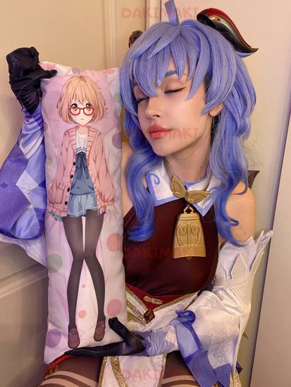 Мини дакимакура Мирай Курияма из По ту сторону границы арт. M0469, 60х20 см