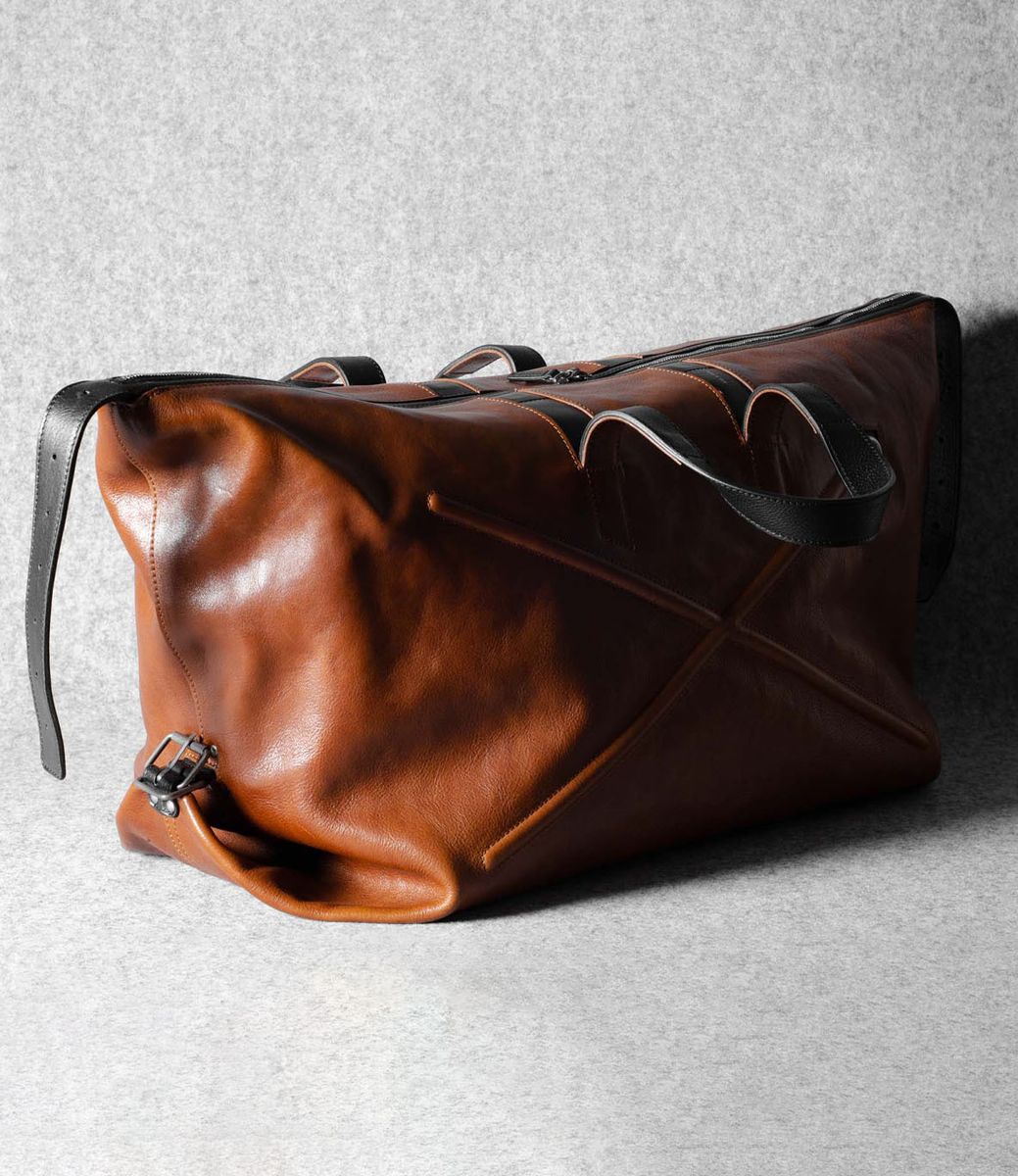 Hard Graft Layover Holdall Classic Leather — дорожная сумка из кожи