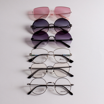 Примерка очков в офисе продаж Московский 20