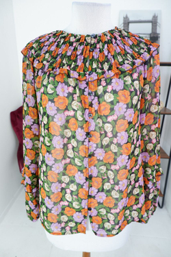 Блузка с цветочным ярким принтом 48 размер