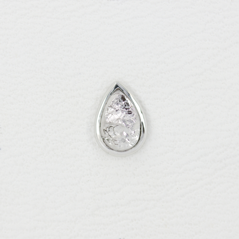 Grisant teardrop tops with natural stone