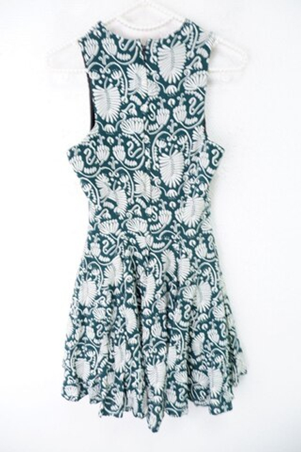 Платье H&M c принтом  38 размер