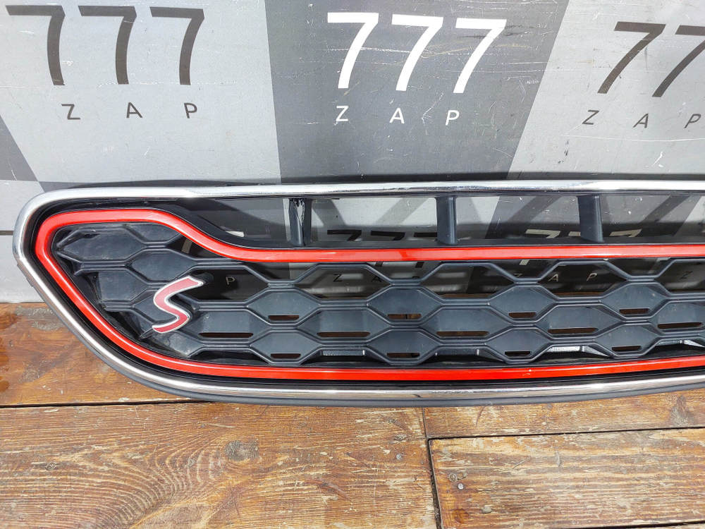 Решетка радиатора MINI Countryman 2 (F60) 16-20 Б/У Оригинал 51137405406
