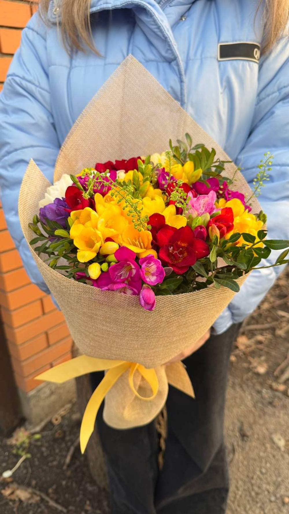 Букет из 19 Фрезий