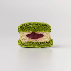 Макаронс "Фисташка-малина"