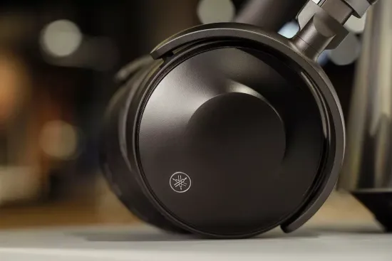 Беспроводные наушники Yamaha YH-E700A Черный