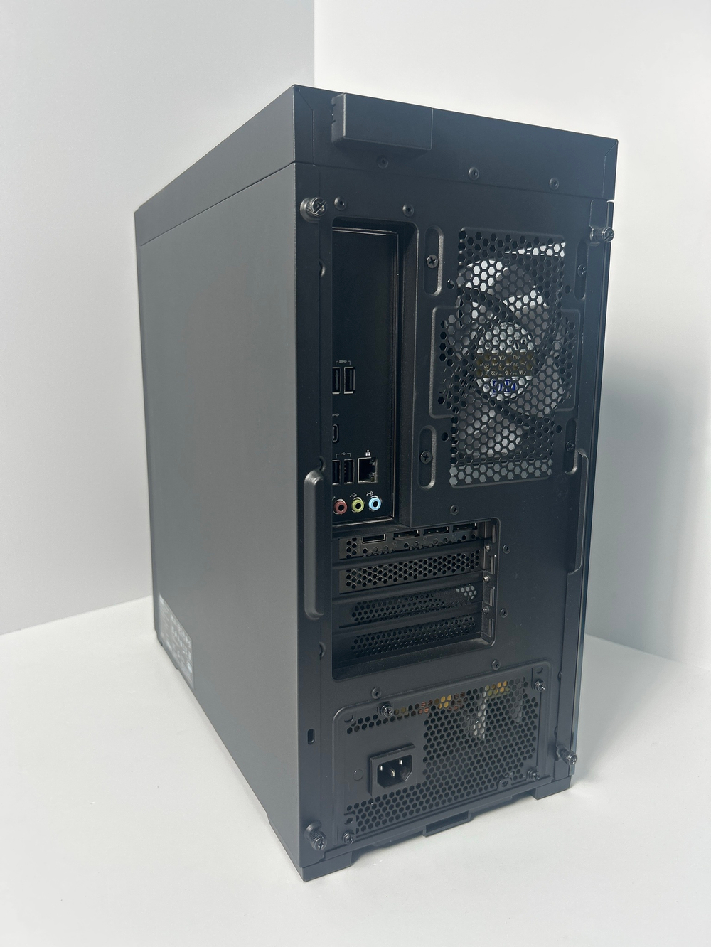 Игровой системный блок Lenovo Legion T5 26IOB6 (90RT0044RS) Intel i5-11400F/RAM 16GB/SSD 256GB/HDD 1000GB/GeForce RTX 3070 8GB/DOS/Чёрный. Состояние: C2