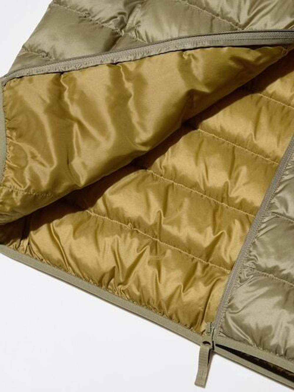 UNIQLO Ультралегкий пуховый жилет, коричневый