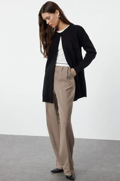 Черный трикотажный кардиган на одной пуговице TCTAW25TH00008