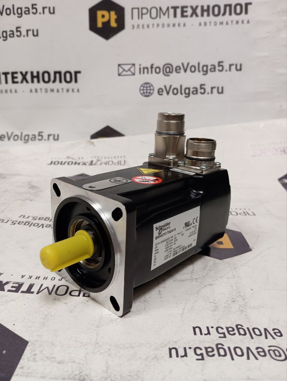 S.E. BMH0701T02A1A с хранения