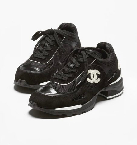 Черные кроссовки Chanel на каблуке