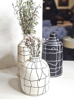 Ваза Black line narrow mouth vase B