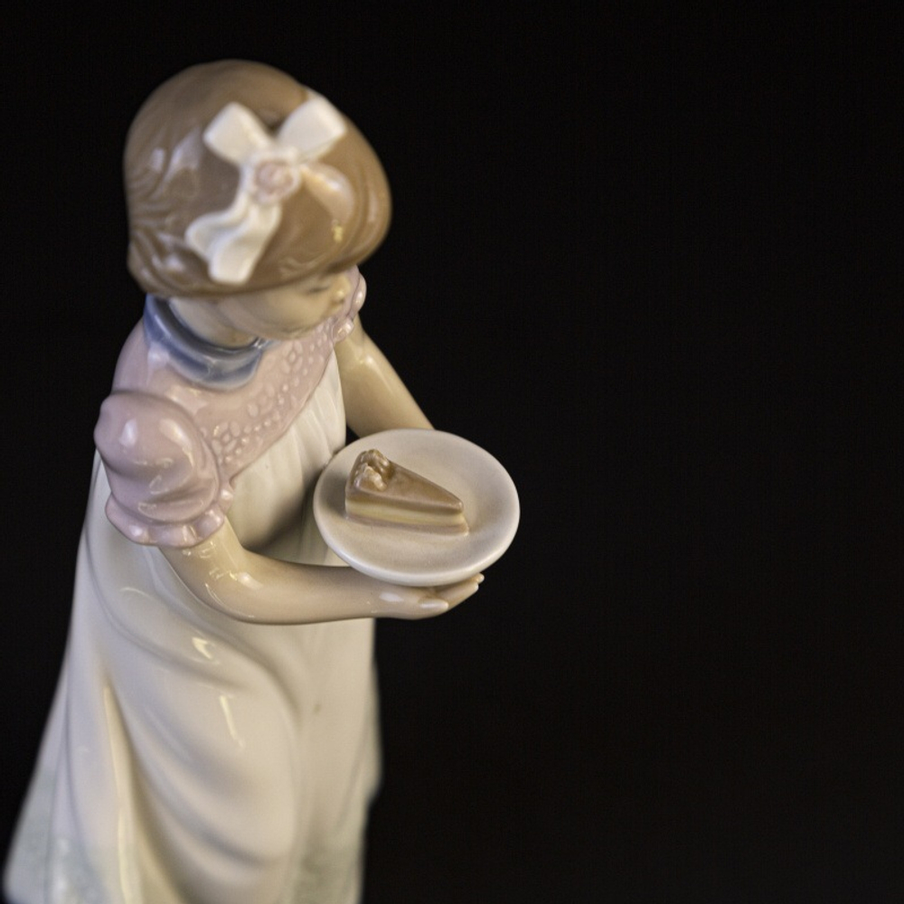 Фарфоровая мануфактура Lladro «Праздничное угощение»