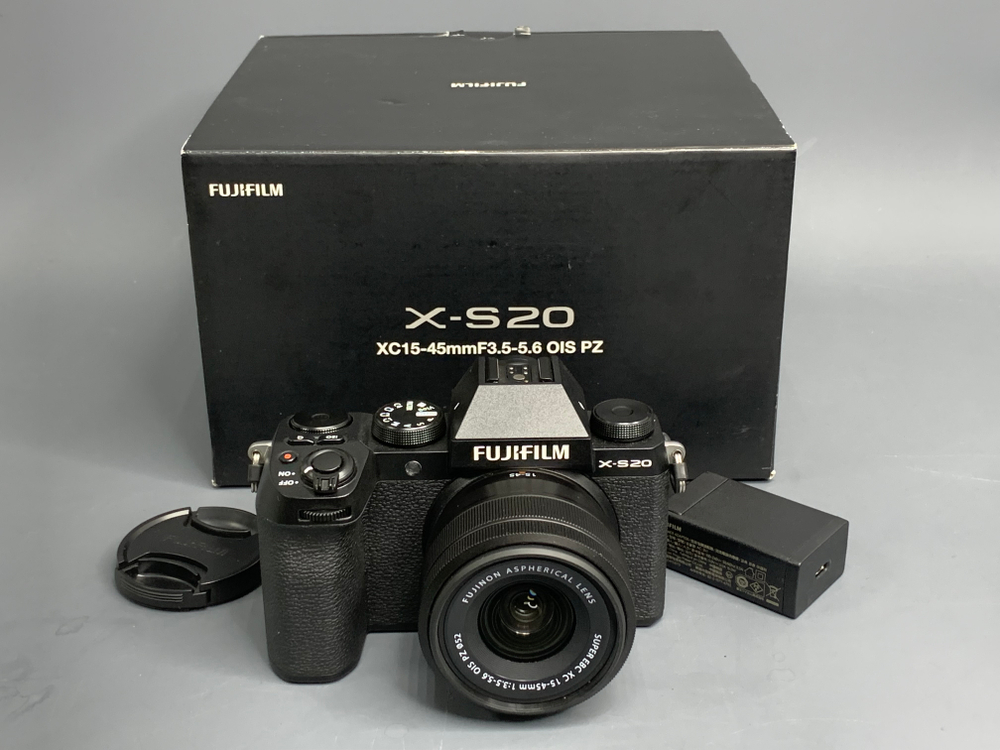 FujiFilm X-S20 Kit XC 15-45mm 130 кадров