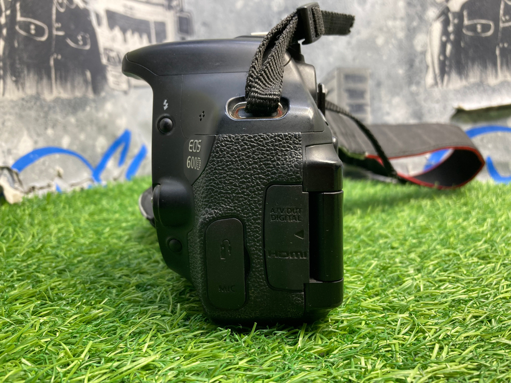 Canon EOS 600D+Canon 18-55 mm Покупка/Продажа