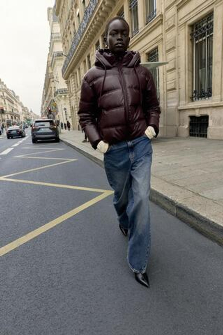 ZARA ВОДОНЕПРОНИЦАЕМЫЙ ВЕТРОЗАЩИТНЫЙ АНОРАК ИЗ ИСКУССТВЕННОЙ КОЖИ, БУРГУНДИ