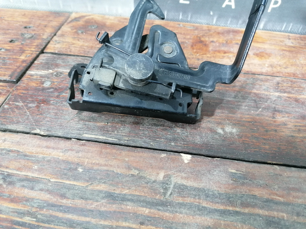 Замок капота JAC J7 20-нв Б/У Оригинал 8250100U7300