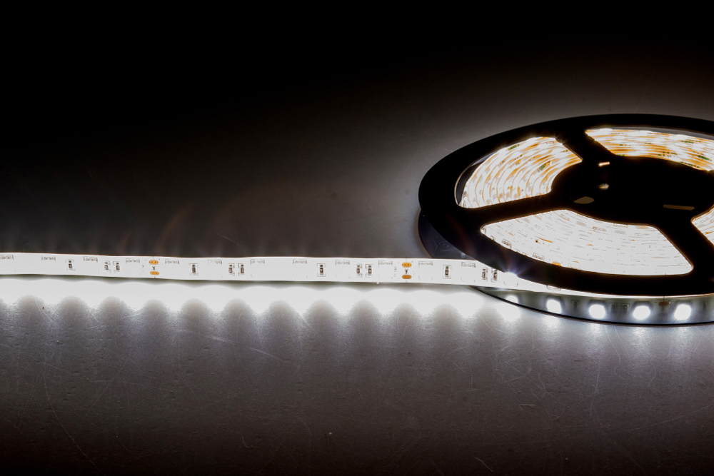 Лента светодиодная SMD нейтральная DC24V 14, 4W/m 4000K 1080Lm/m 60д/м CRI>95 IP65,  упаковка 5 метров,  ширина 10мм,  высота 2мм,  самоклейкая