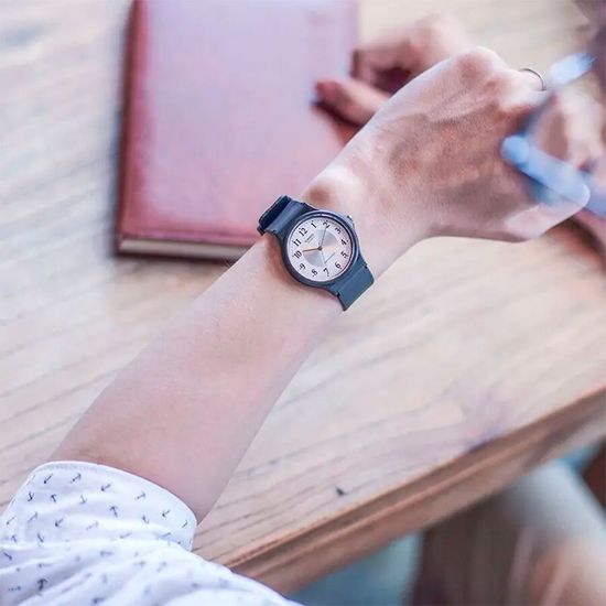 Наручные часы Casio MQ-24-7B3LDF