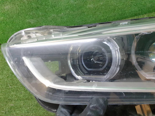 Битая Фара левая BMW X1 F48 (2015-2019) LED