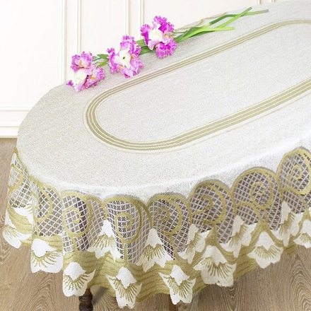 Скатерть жаккардовая овальная, цвет кремово-золотистый, Польша.