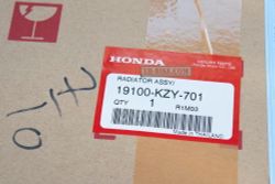 19100-KZY-701 (19100-KZY-951). RADIATOR ASSY.. Radiator Honda PCX, SH