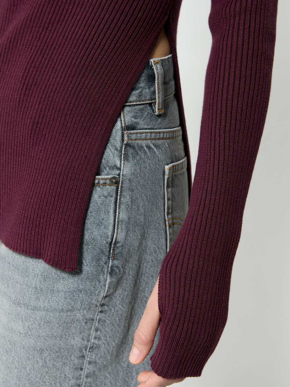 Водолазка с разрезом из хлопка