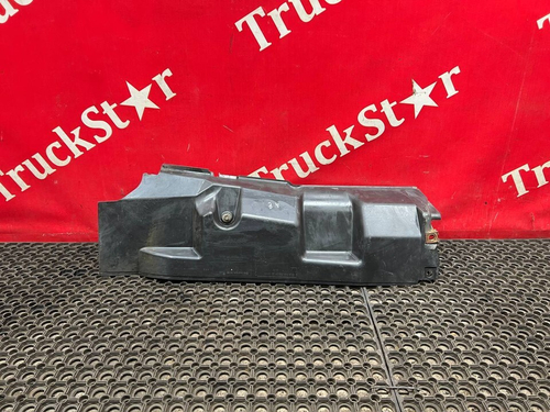 Шумоизоляция двигателя правая