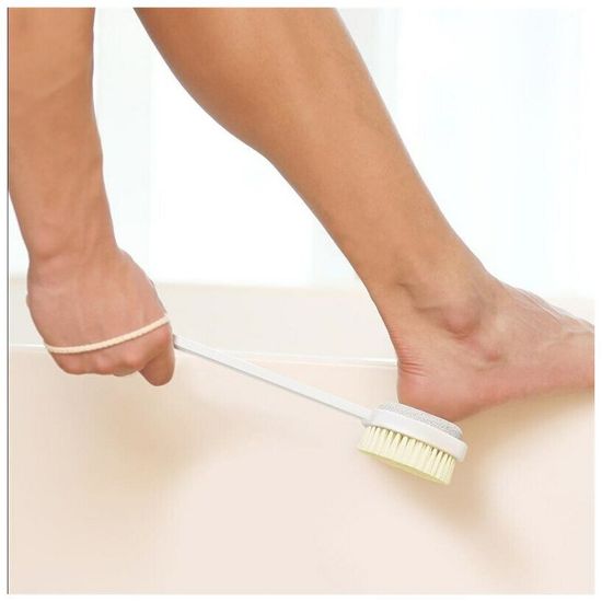 Щетка для душа Qualitell Double Sided Shower Brush с пемзой для пяток