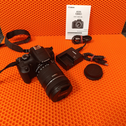 Зеркальный фотоаппарат Canon EOS 1300D