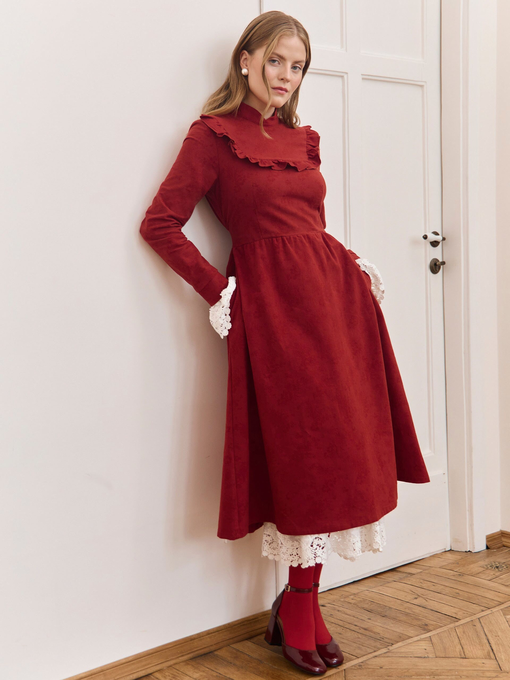 Платье с вшитой манишкой