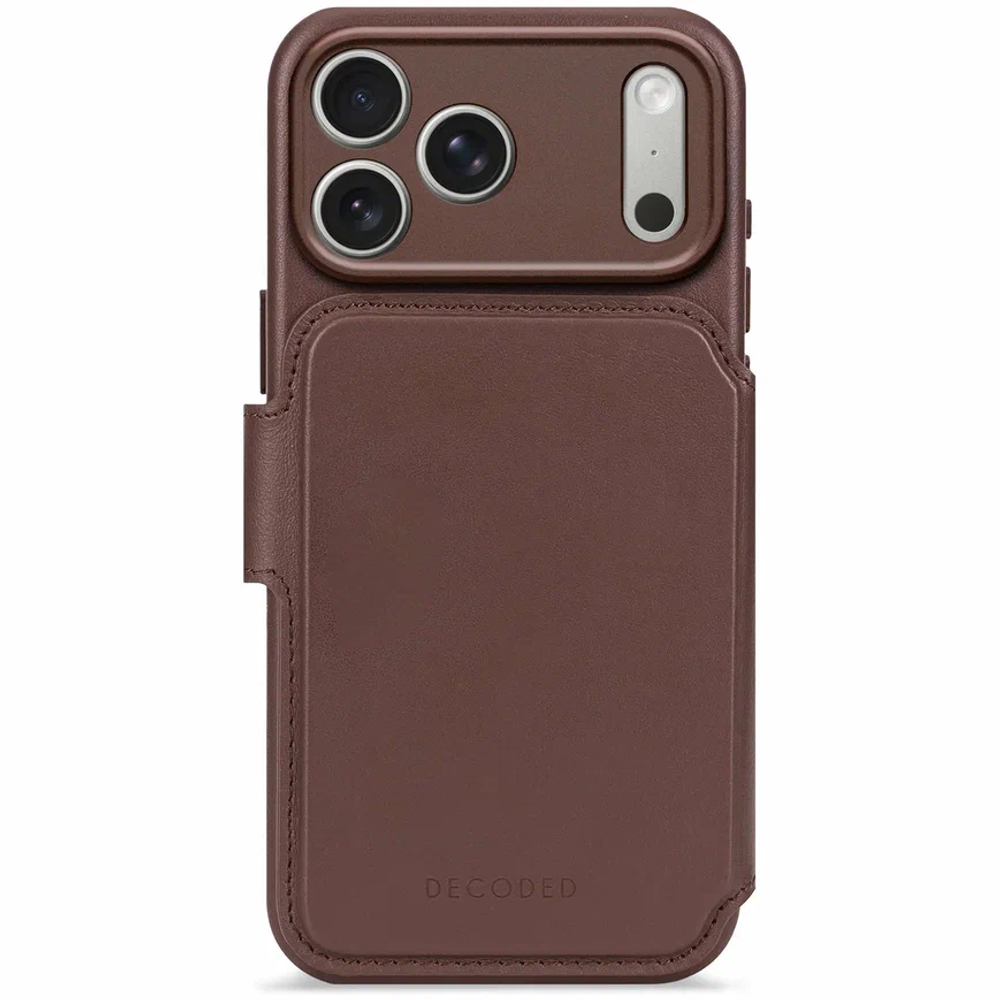 Чехол Decoded с картхолдером Leather Detachable Wallet для iPhone 17 Pro шоколадный