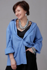 Колье многорядное с голубыми кристаллами, монетами с профилем Елизаветы II, оттенок серебро