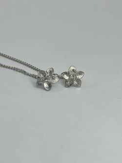 Серебряные серьги протяжки "Цветок"