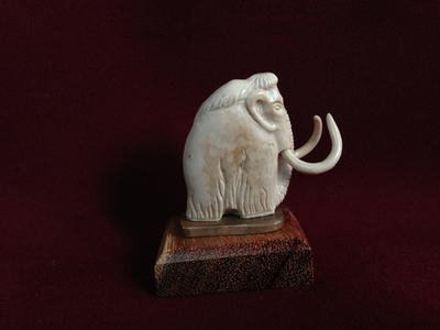 Мамонт, миниатюра из кости
